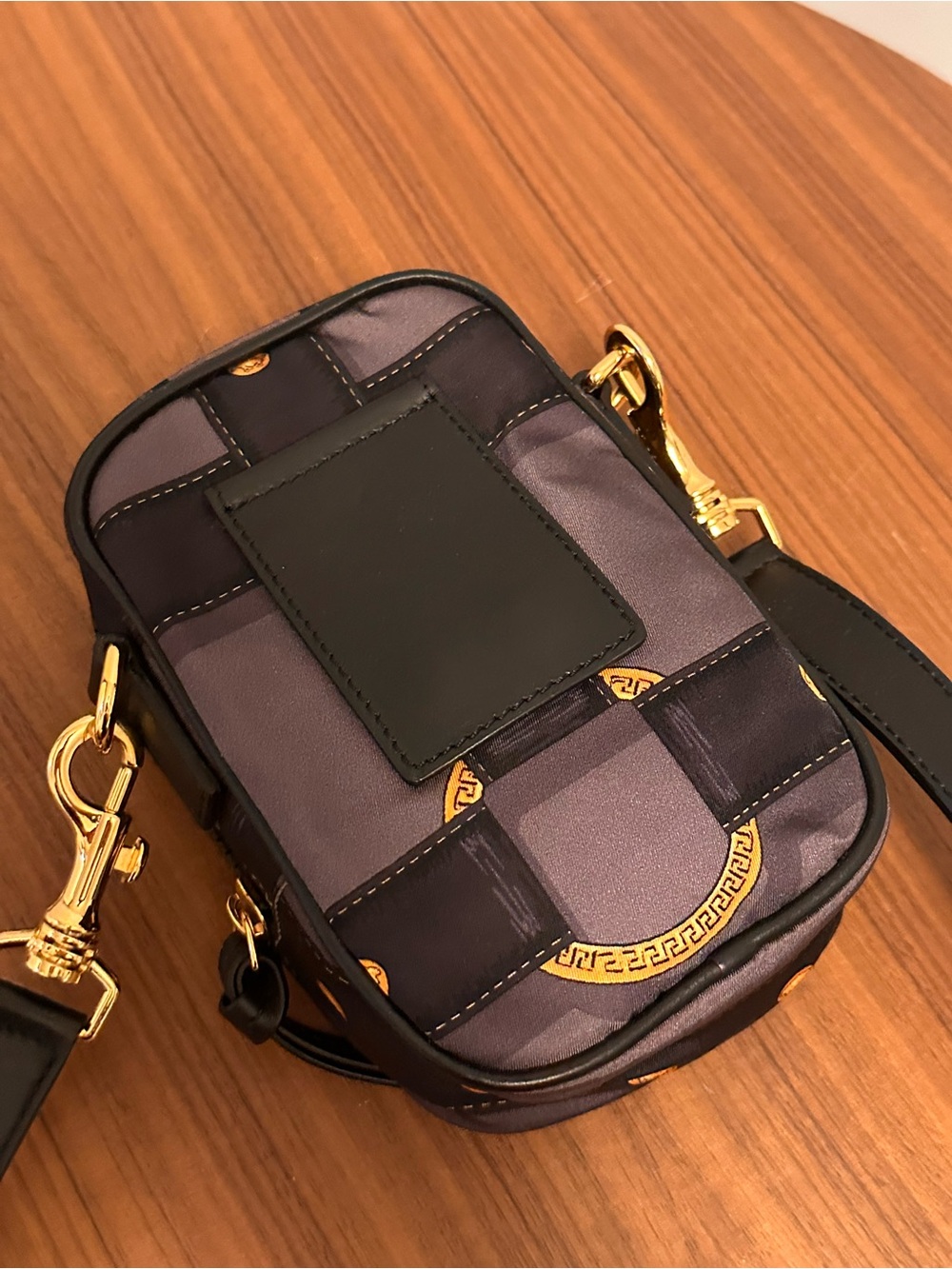‼️OPEN TO OFFERS ‼️
Versace Black and Gold Medusa Crossbody Bag - Picture 3 of 6